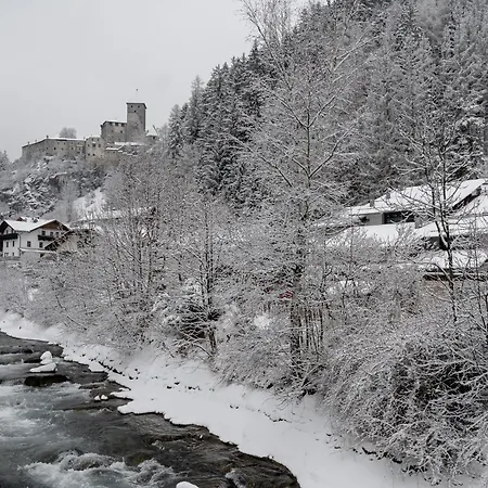 Residenz Feldmuehle Unterhalb Der Burg Taufers *